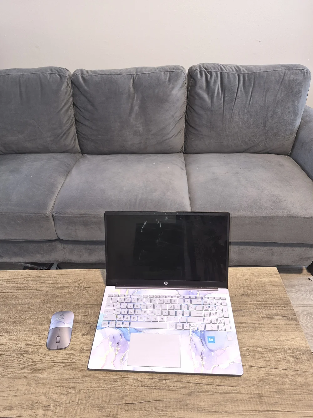 HP Laptop with Purple Pink Marble Keyboard Skin and Silver Mouse